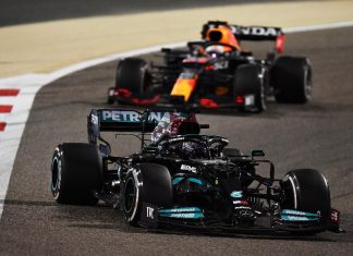 Com emoção do começo ao fim, Lewis Hamilton vence a primeira etapa da Fórmula 1 2021