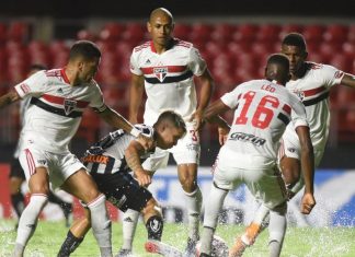 São Paulo desencanta no segundo tempo e atropela Santos no Paulista