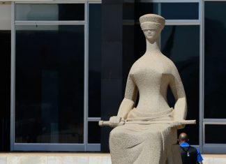 STF determina fixação de benefício de renda mínima