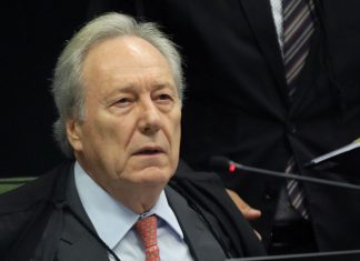Lewandowski libera acesso de senador a mensagens da Operação Spoofing