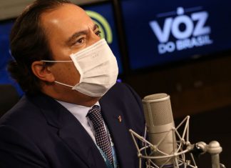 Mais da metade dos beneficiários gasta auxílio de forma digital