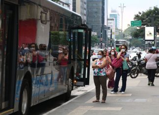 SP deve aumentar frota de ônibus para reduzir aglomerações, diz Iema