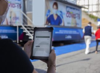 Com tablets, Cotia passará a atualizar os dados sobre vacinação contra Covid-19 em tempo real