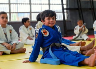 Ação busca ajudar famílias de alunos de projeto esportivo na pandemia