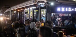 Greve do Metrô de São Paulo causa aglomerações em pontos de ônibus