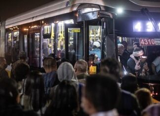 Greve do Metrô de São Paulo causa aglomerações em pontos de ônibus