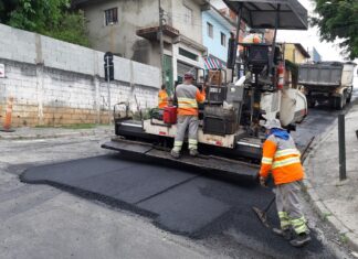 Ruas do Engenho e São Silvestre, em Barueri, ganham asfalto novo