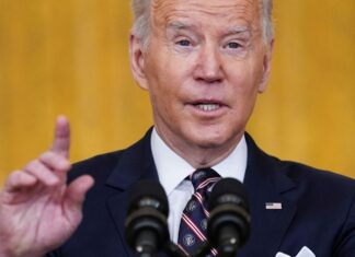 Presidente dos Estados Unidos anuncia sanções contra a Rússia
