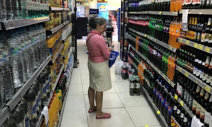 2022-05-10t165428z_1_lynxnpei490wy_rtroptp_4_brazil-economy-inflation (1)