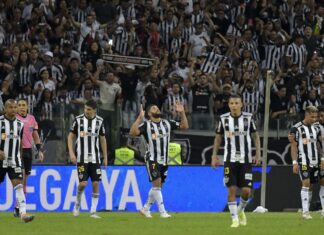 Hulk decide e Atlético-MG está nas quartas da Libertadores