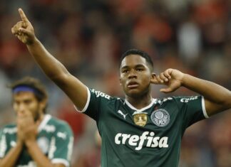 Palmeiras supera Athletico-PR e coloca uma mão na taça do Brasileiro