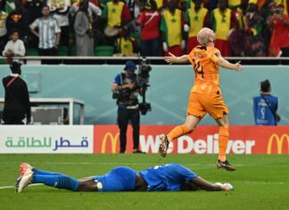 Holanda estreia com vitória de 2 a 0 sobre Senegal
