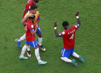 Costa Rica segura pressão, vence Japão e renasce na Copa do Catar