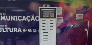 Prefeitura de Barueri instala totens para recarga de celular e veiculação de notícias