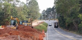 Barueri: Prefeitura realiza alargamento em trecho da estrada Yojiro Takaoka em Aldeia da Serra