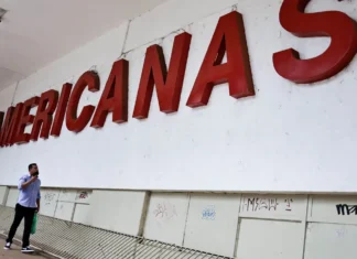 Americanas divulga prejuízo de R$ 19,1 bi em 2021 e 2022