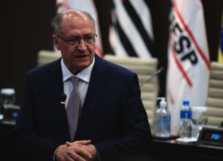 Reforma tributária é questão central para o governo, diz Alckmin