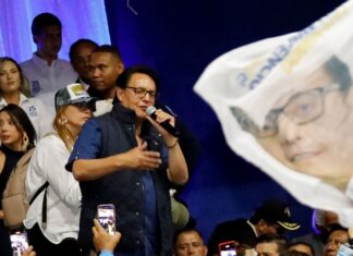 Candidato à presidência do Equador é assassinado em Quito