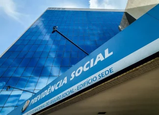 INSS começa a pagar benefícios acima do mínimo nesta terça