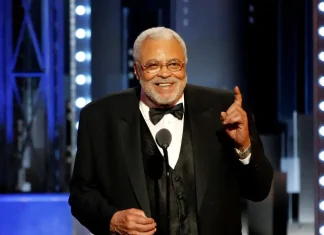 Voz de Darth Vader, James Earl Jones morre aos 93 anos