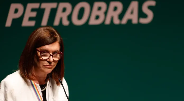 Petrobras reduz preço do diesel em R$ 0,17 a partir de 1º de abril