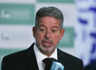 Arthur Lira cancela presença em ato para lembrar 8 de janeiro
