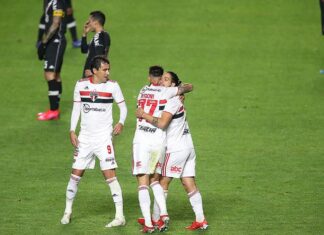 São Paulo abre vantagem sobre Vasco pelas oitavas na Copa do Brasil