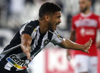 Botafogo vence CRB e assume vice-liderança da Série B