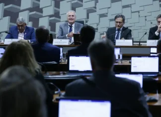 Comissão do Senado aprova isenção do IR para quem ganha até RS 5 mil