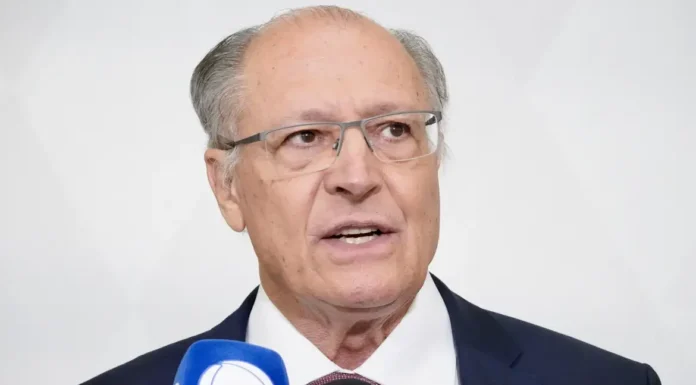 Alckmin diz esperar queda dos juros na próxima reunião do Copom