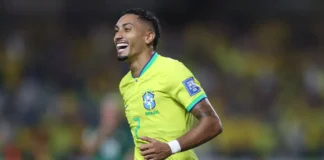 Brasileiro Raphinha é finalista do prêmio de melhor do mundo da Fifa
