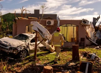 Tornados simultâneos no Sul surpreenderam meteorologistas
