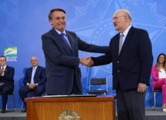 Presidente oficializa reajuste de 33,23% para professores