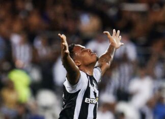 Botafogo goleia Volta Redonda e assume 3ª posição no Carioca