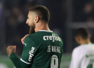 Palmeiras derrota Juventude e se aproxima da liderança do Brasileiro