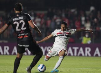 Com time de garotos, São Paulo supera Ayacucho na Sul-Americana