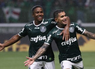 Palmeiras celebra título Brasileiro com goleada sobre o Fortaleza