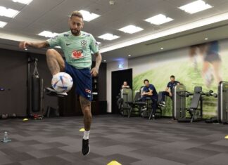 Segundo médico da seleção, Neymar ainda é dúvida para oitavas