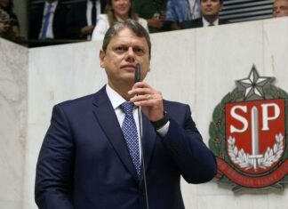 Tarcísio de Freitas é empossado governador do estado de São Paulo