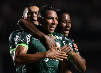 Palmeiras derrota Santos com facilidade no Morumbi