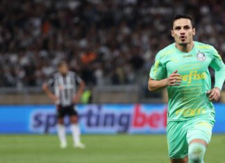 Palmeiras sai na frente do Atlético-MG na busca por vaga para quartas
