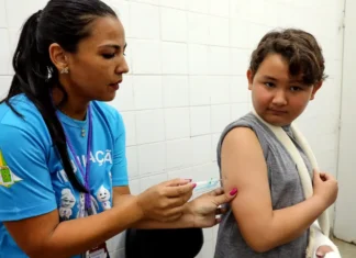 Dengue: adolescentes de 12 a 14 anos já podem se vacinar no DF