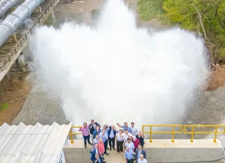 Lula inaugura obra que leva água ao interior do estado da Paraíba