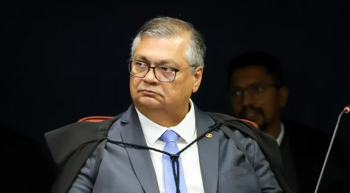 Ministro Flávio Dino veta uso do termo polícias municipais