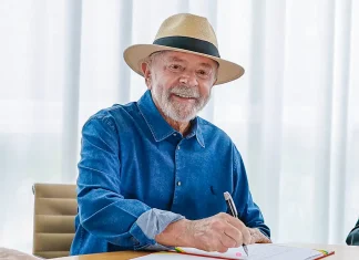Em pronunciamento, Lula diz que vai cuidar do povo e economia é forte