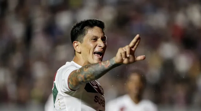 Com direito a gol 100 de Cano, Flu se classifica na Copa do Brasil