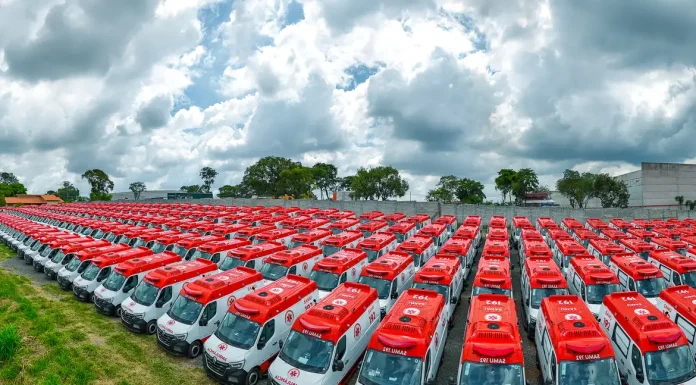 Lula entrega 789 novas ambulâncias para a frota do Samu