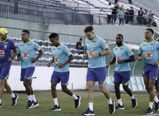 Eliminatórias: Dorival comanda primeiro treino com grupo completo