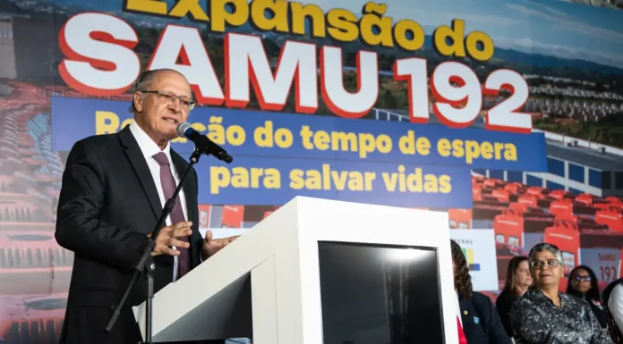 Governo entrega 156 novas ambulâncias para a frota do Samu