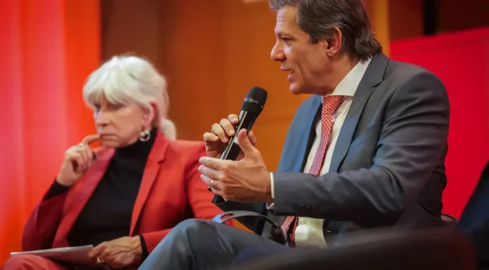 Haddad diz que Brasil e França convergem em tributação de super-ricos